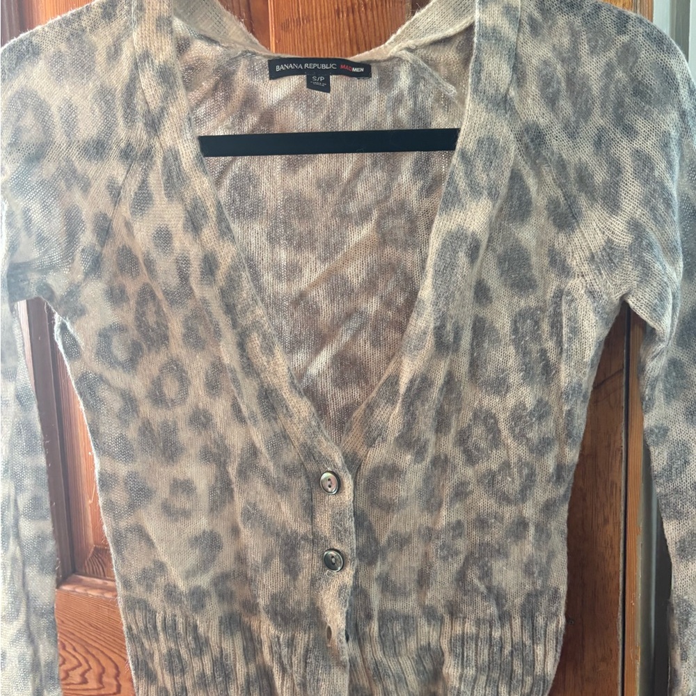 Banana Republic madmen collection  Women's Leopard Print Sweater - Grayish hue
